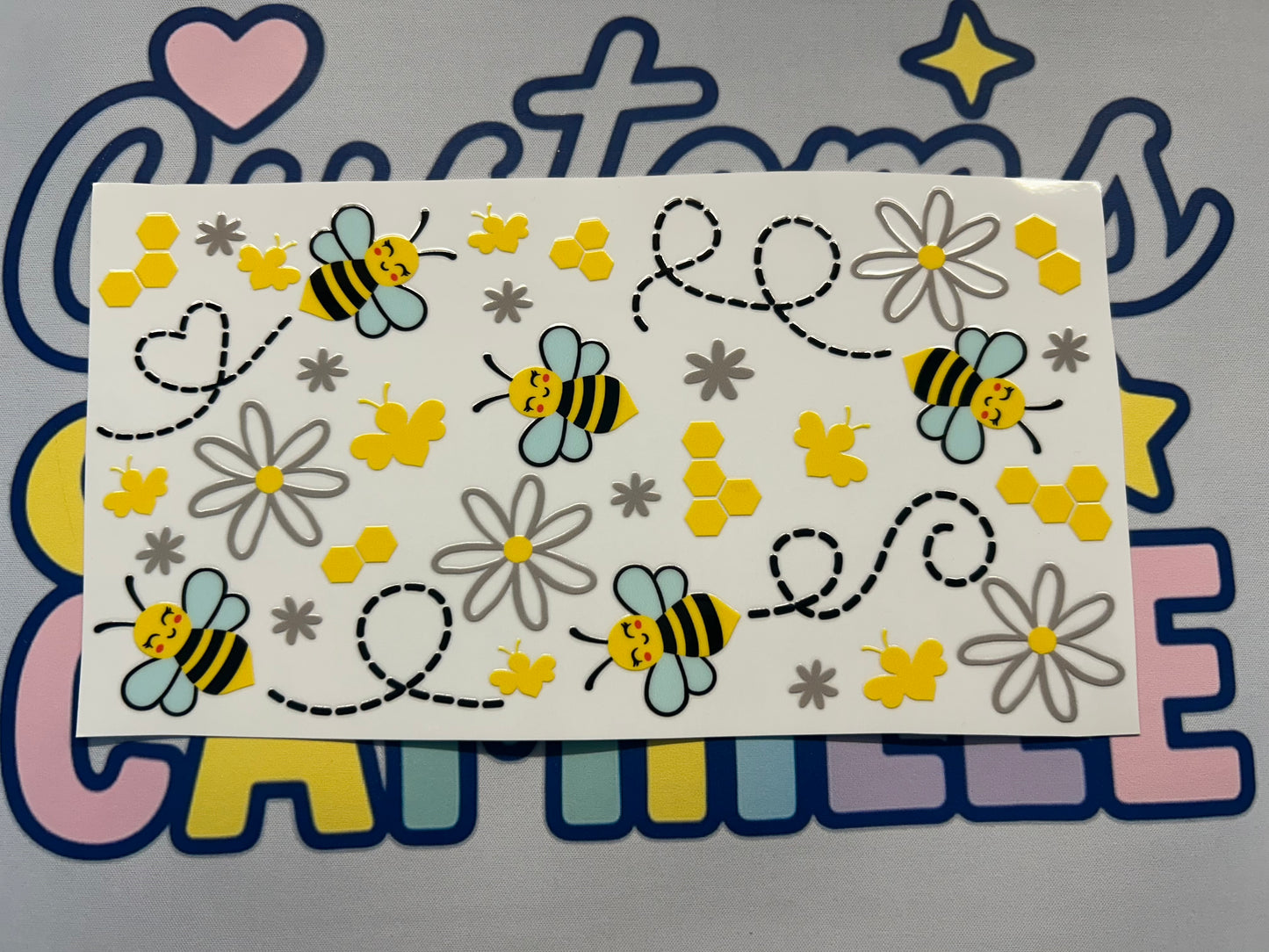 #326 Bees, Hearts, and Flowers decal