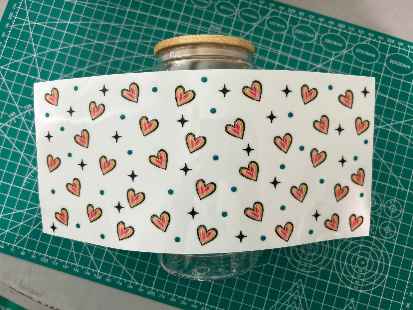 #68 Mini hearts decal