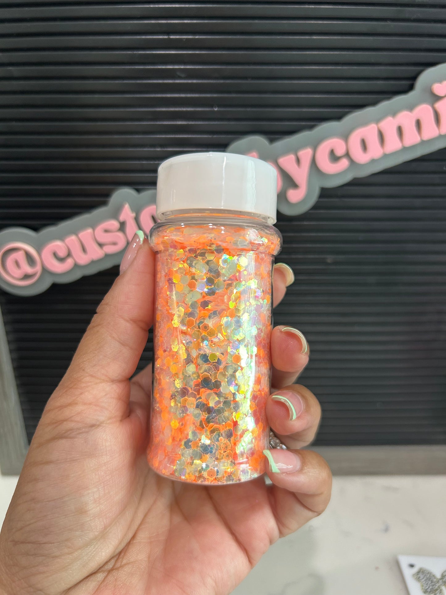 Nova Glow glitter